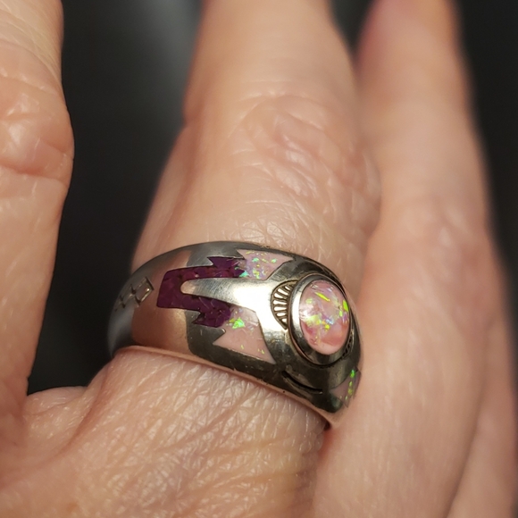 Solid Silver ring with opal inlay and center stone - Picture 6 of 7